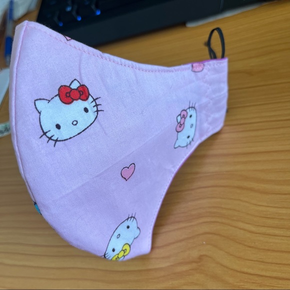 Hello Kitty Face Mask - New - Picture 6 of 8